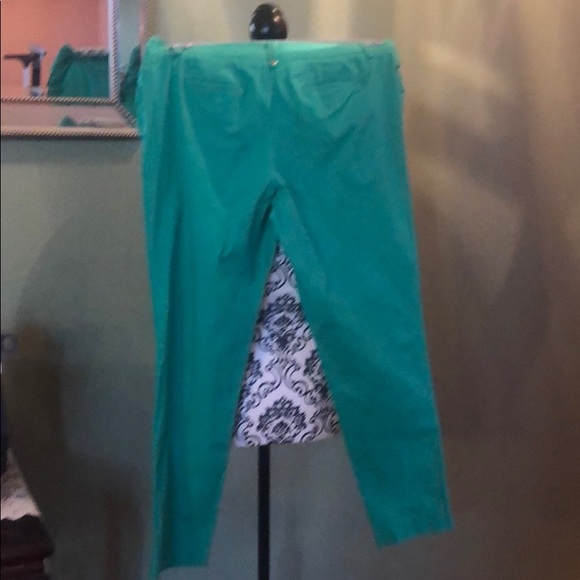 Green pants - Picture 6 of 6